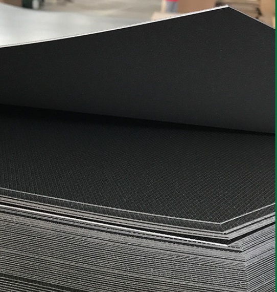 Can you customize the color of the plastic slip sheets?